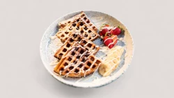 Waffle i Mbushur me nutela dhe fruta te fresketa