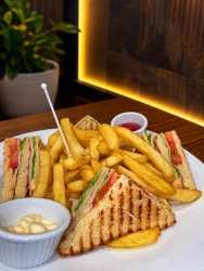 CLUB SANDWICH