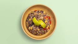 Sallatë Quinoa