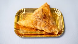 Byrek me Mish Trekëndësh