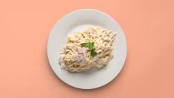 Linguini me Pana & Proshutë