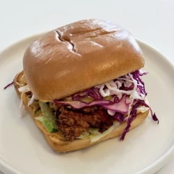 Golden Chick'N' Bun